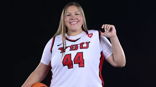 Ashlynn Van Tassell - 2025-26 YSU Women's Basketball Photo Day - Sept. 18, 2025. Photo by David Dermer.