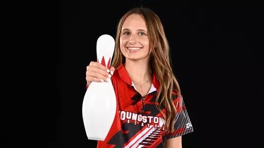Amy Chrzanowski - 2025-26 Youngstown State bowling photo day in the Stambaugh Stadium Digital Media Studio on Sept. 25, 2025. Photo by Robert Hayes.