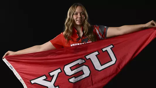 Leyna Kratzer - 2025-26 Youngstown State bowling photo day in the Stambaugh Stadium Digital Media Studio on Sept. 25, 2025. Photo by Robert Hayes.