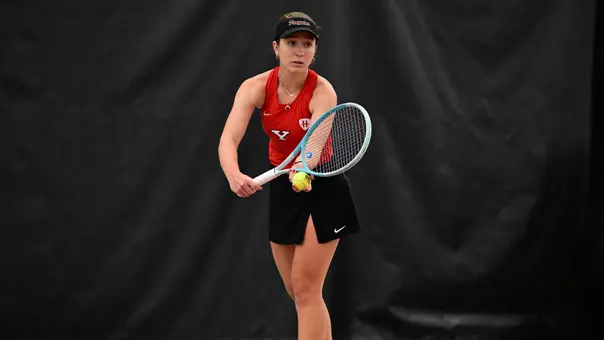 Hanna Telzynska prepares to serve