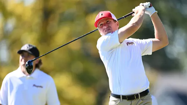 Ryan Sam hits a tee shot for YSU during the Tom Tontimonia Invitational on Oct. 5, 2026 (Photo by Robert Hayes)