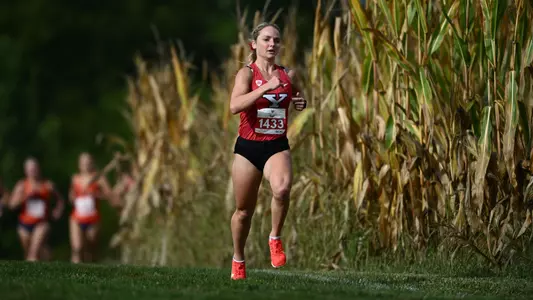 McKinley Fielding breaks her own school record at Arturo Barrios