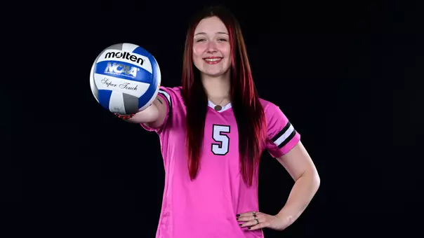 Teagan Ng - 2026 YSU Volleyball Photo Day