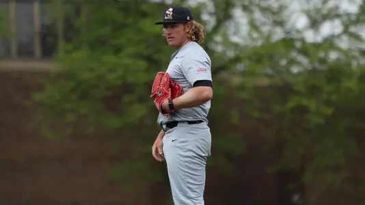 Jack Messmore waits to deliver a pitch for YSU during a baseball game at UIC on April 25, 2026 (Photo by Bryson Chavez)