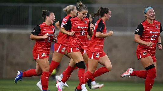 Sara Felder and teammates celebrate Felder's goal against Pittsburgh