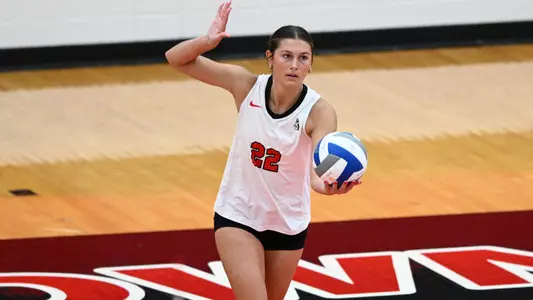 Layne Graffice serves for Youngstown State in its match against Mercyhurst on Aug. 28, 2026.