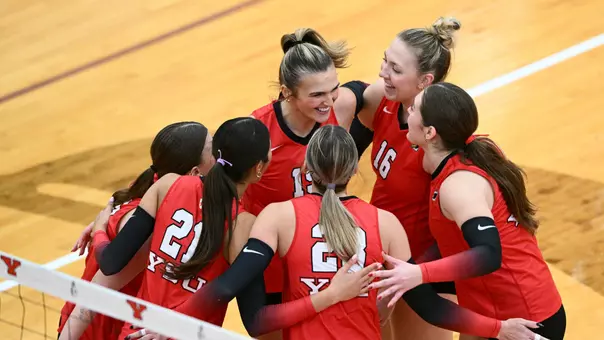 Members of Youngstown State's volleyball team celebrate a point in its match against Canisius on Aug. 29, 2026.