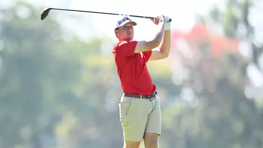 Ryan Sam hits a tee shot for YSU during the Mercyhurst Laker Fall Invitational on Sept. 14, 2025 (Photo by Robert Hayes)