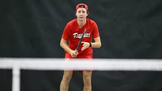 Dovas Dersonas awaits a serve