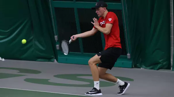 Lenn Stueckrath returns a forehand