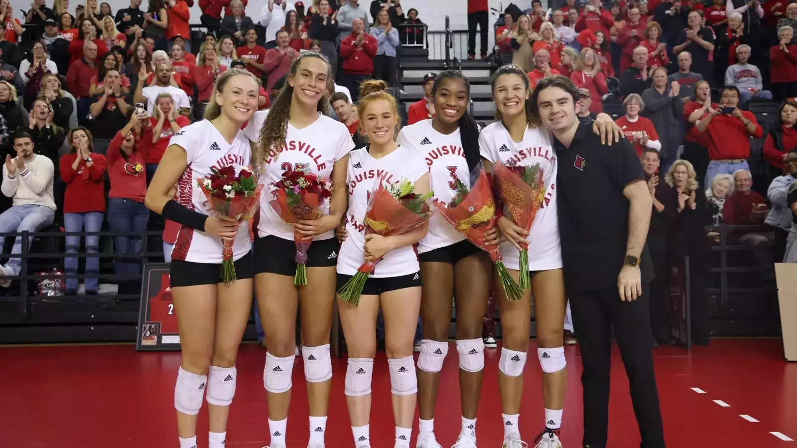 No 4 Louisville Sweeps No 7 Pitt On Senior Night University Of