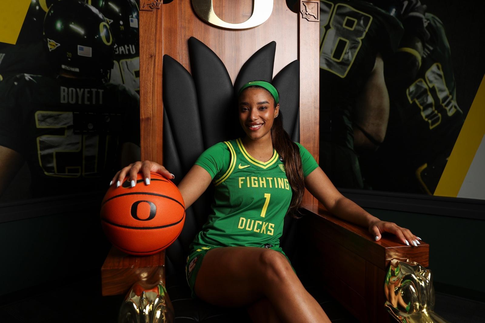 Ducks Sign All-Big West Transfer Whitfield