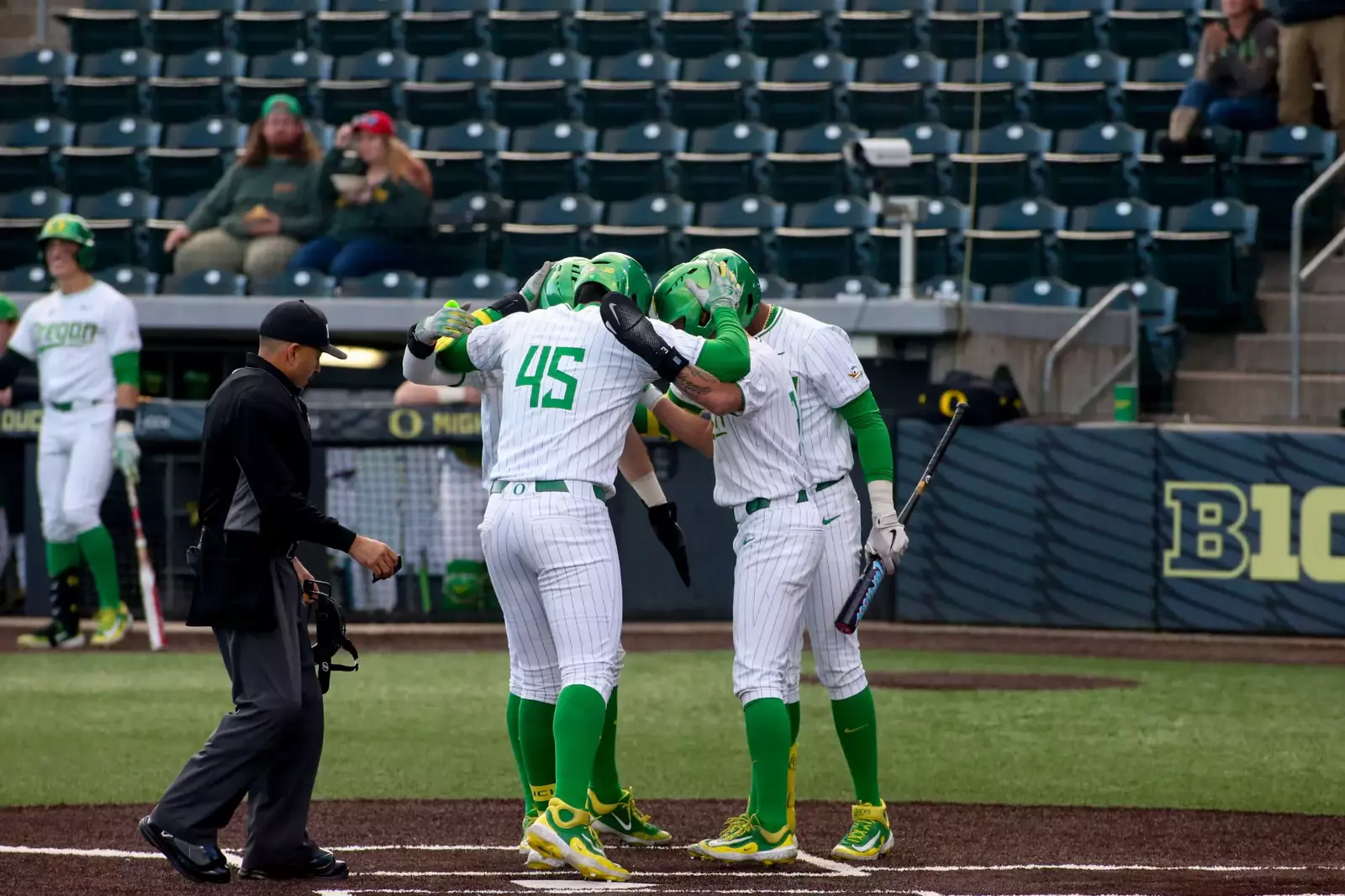 resize?url=https%3A%2F%2Fgoducks.com%2Fi