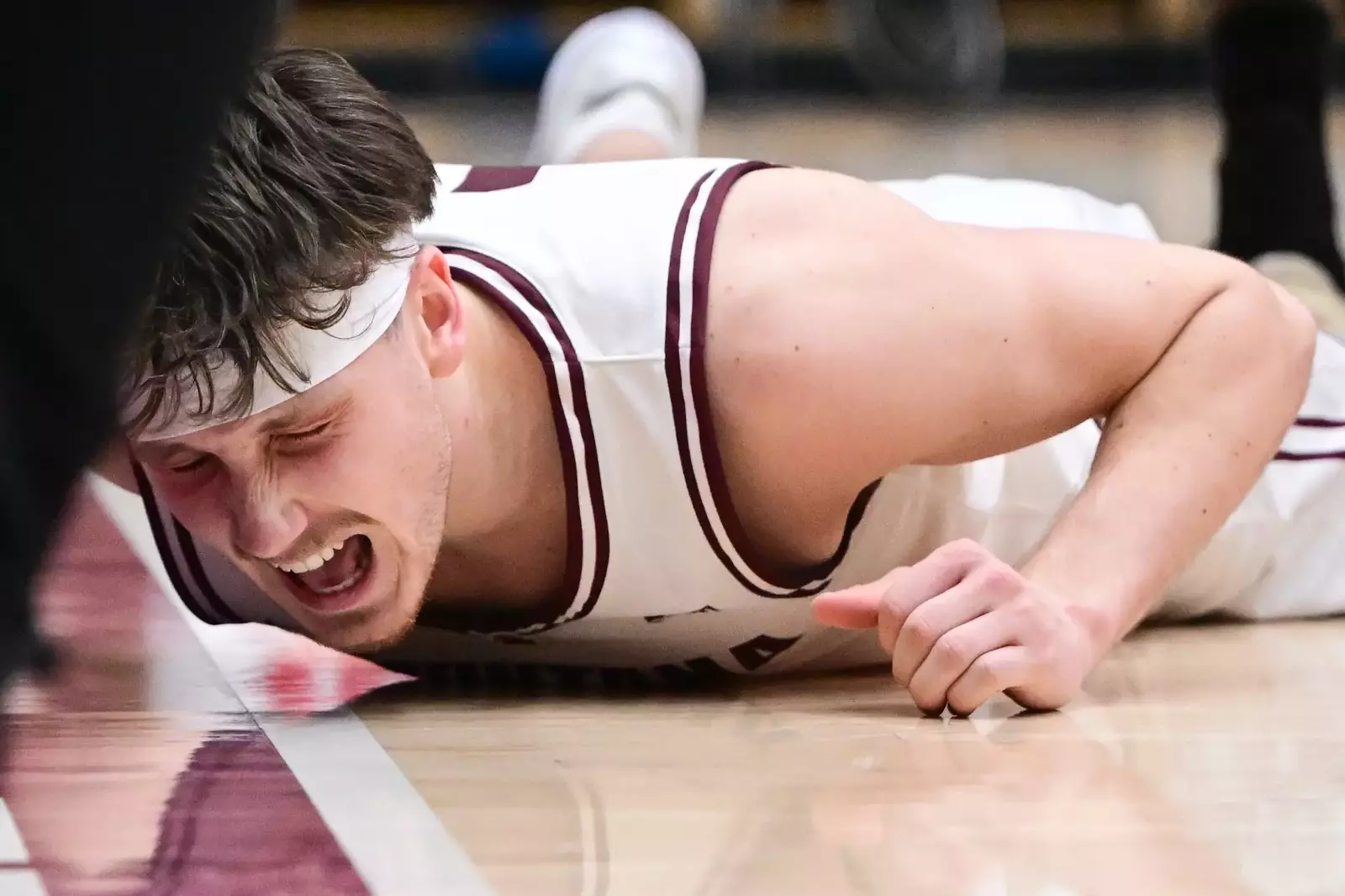 Griz survive cold shooting for 69-66 win – University of Montana Athletics