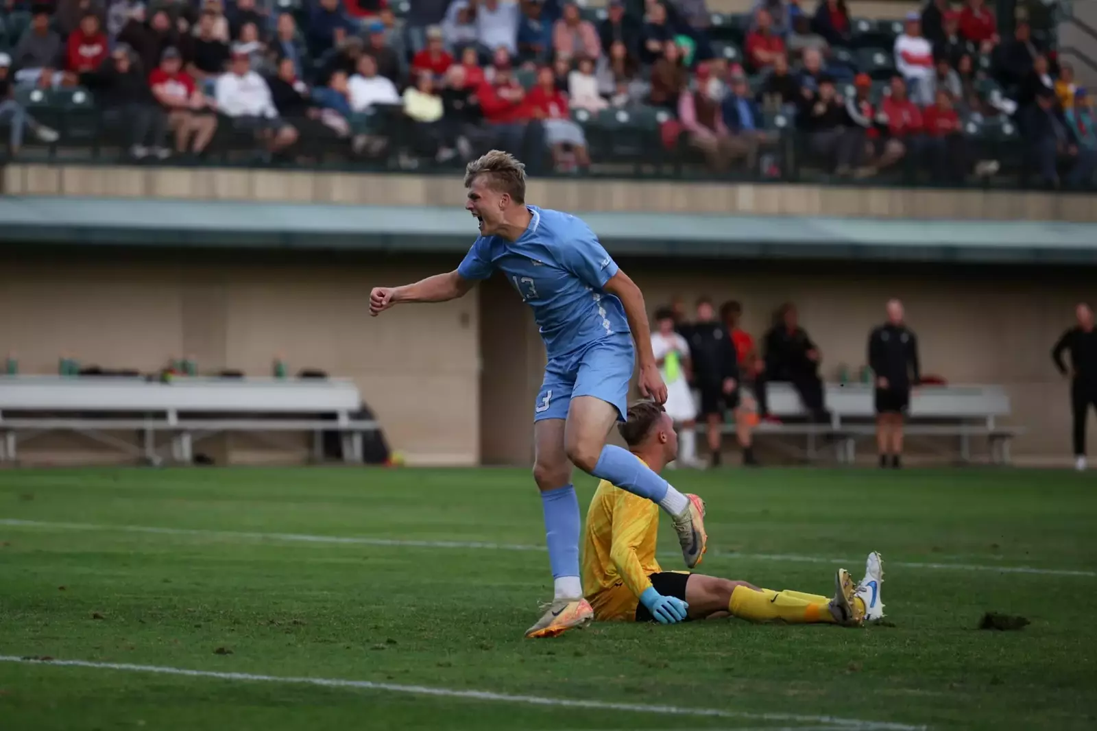 No. 11 UNC Men's Soccer Victorious At No. 7 Stanford, 2-1