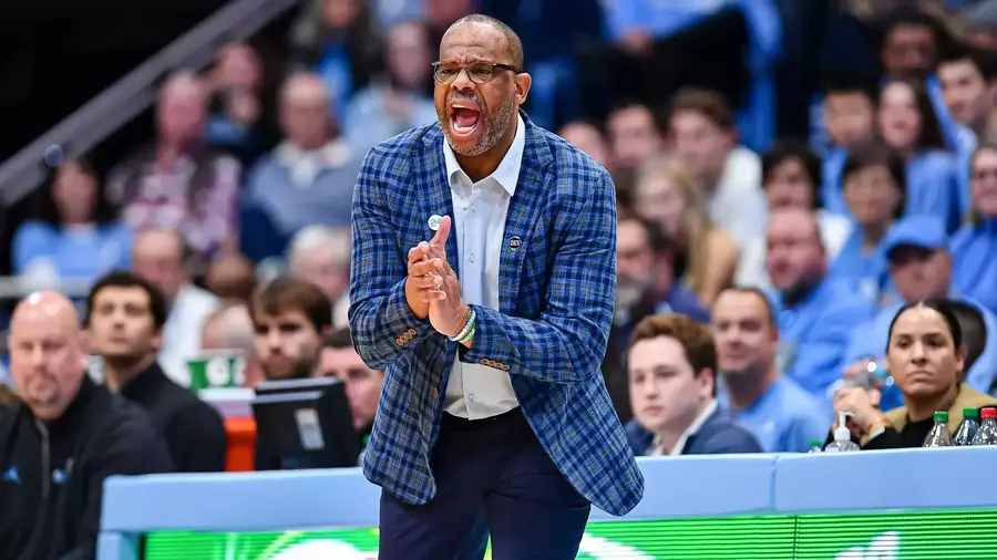 Podcast: Hubert Davis Live - UNC vs. NC State, Virginia Previews; Syracuse Recap; Fan Questions