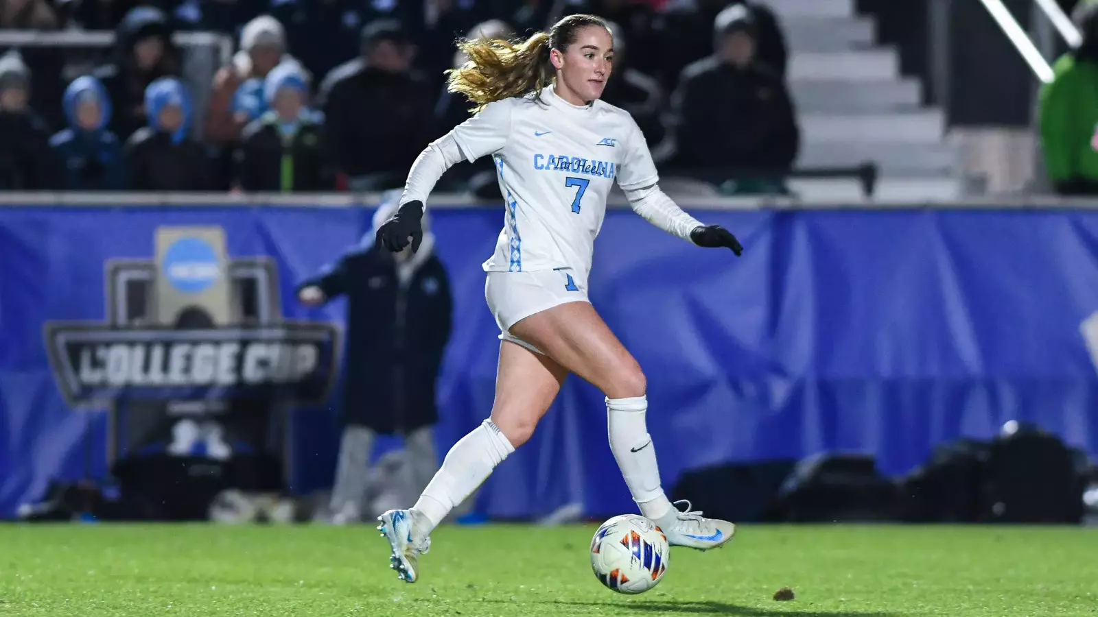 Unc women s soccer faces wake forest for national title monday night