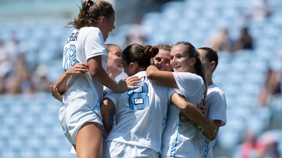 No. 5 UNC Women's Soccer finally solves hot goalie, pull out 2-0 win over Arizona