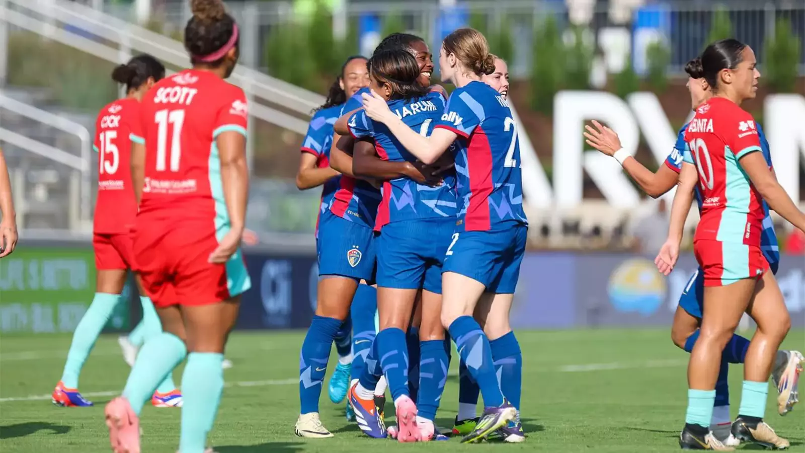 Pro Heels: NWSL Week 21 Roundup