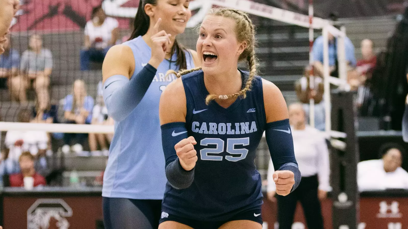 UNC Volleyball Improves To 4-0 With Victory Over Temple