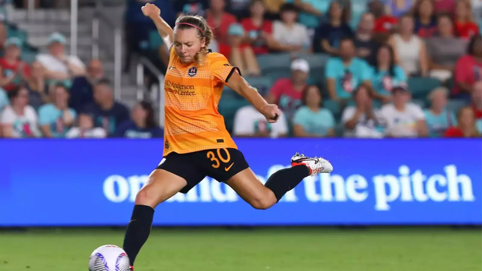 Pro Heels: NWSL Week 22 Roundup