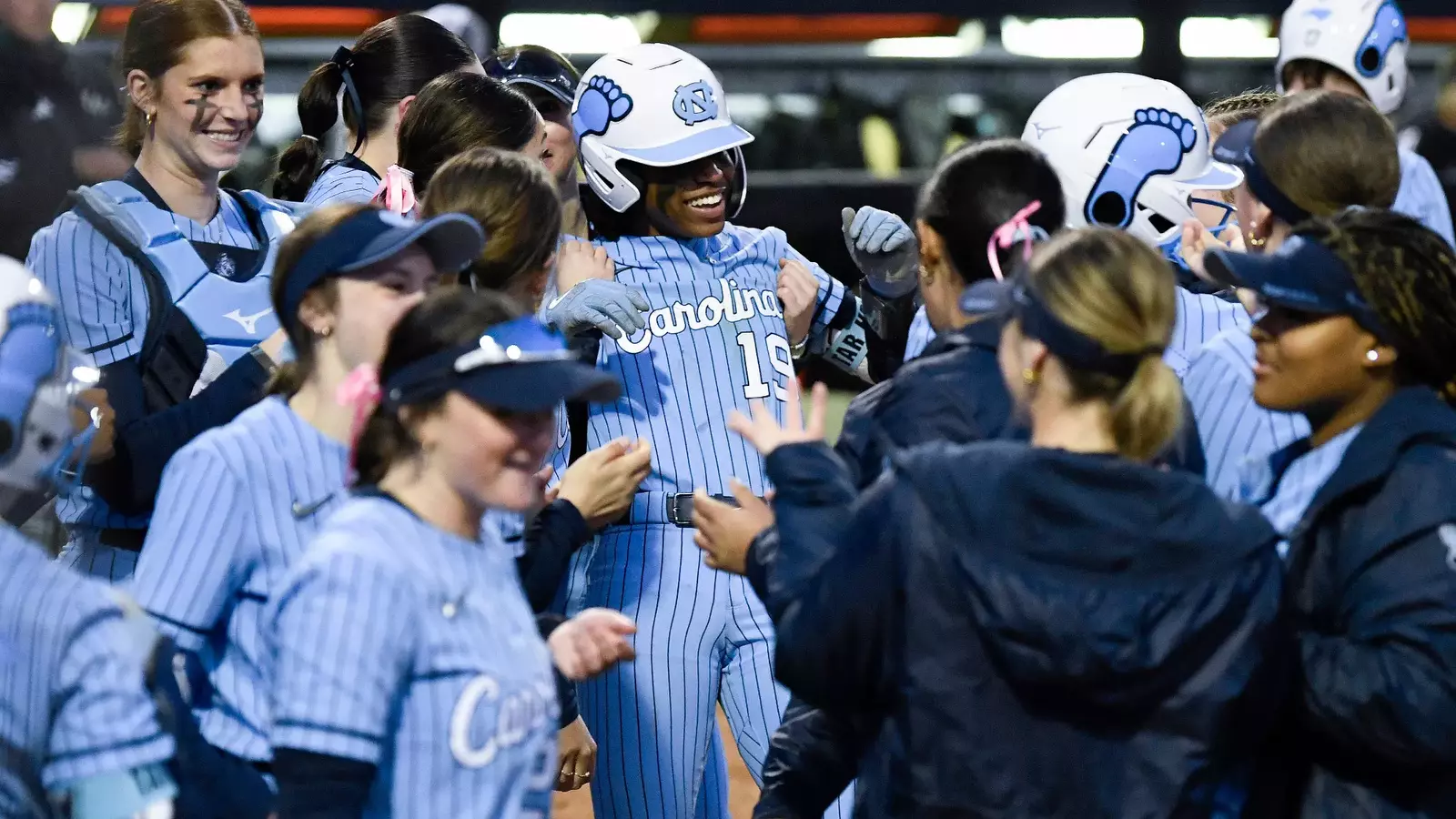 UNC Softball Extends Win Streak To 5 With Wins Against Princeton, George Mason