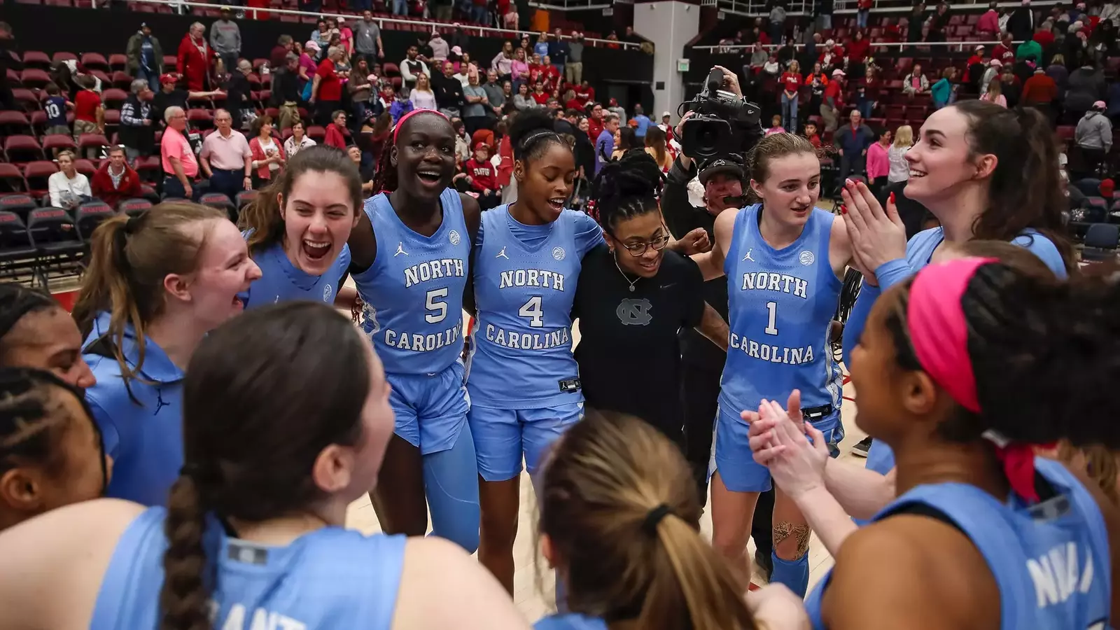 No. 13 UNC Women's Basketball Named USBWA National Team Of The Week