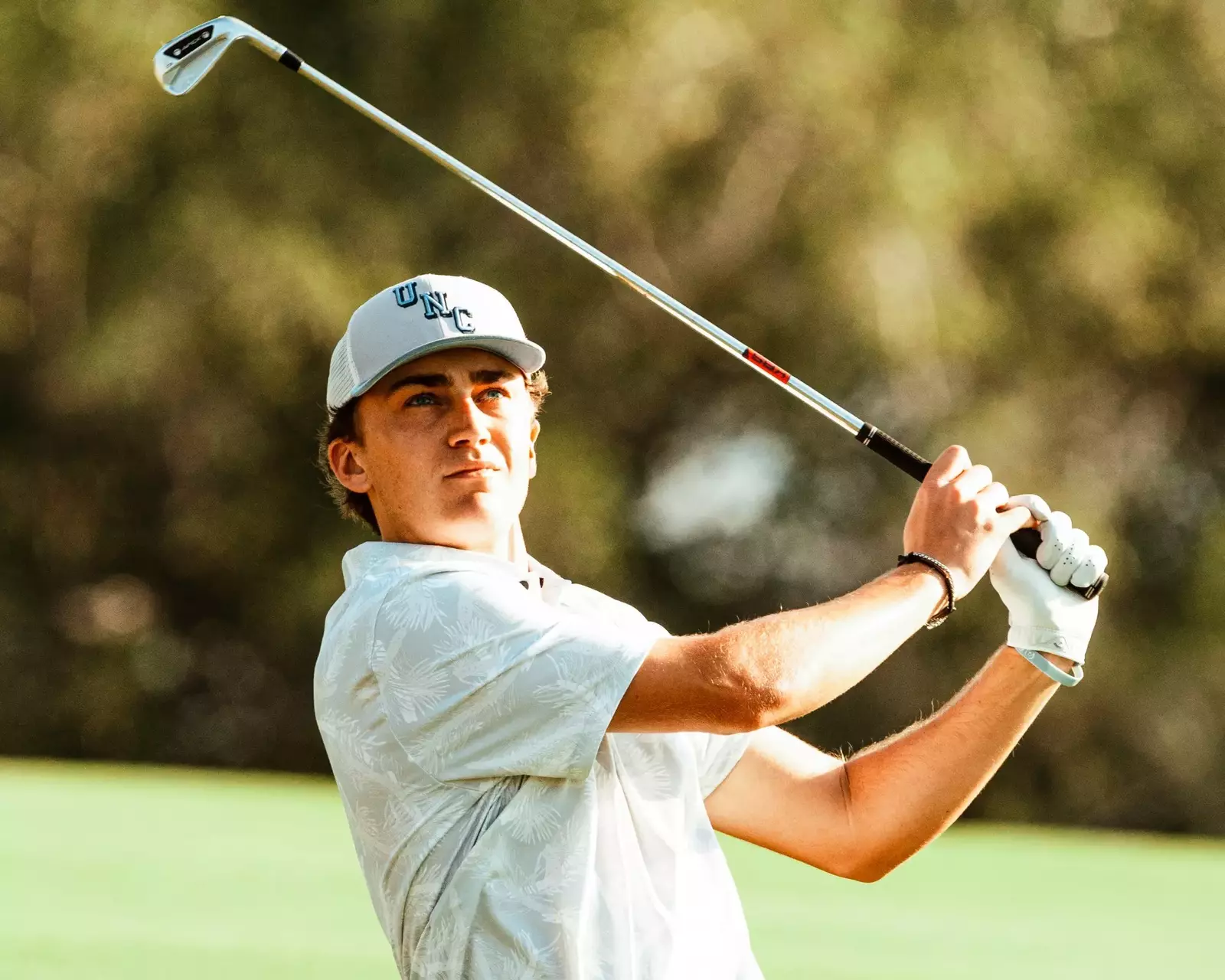 UNC's Hampton Roberts Fires Record 11-Under Par 61 To Take Lead in Hawaii