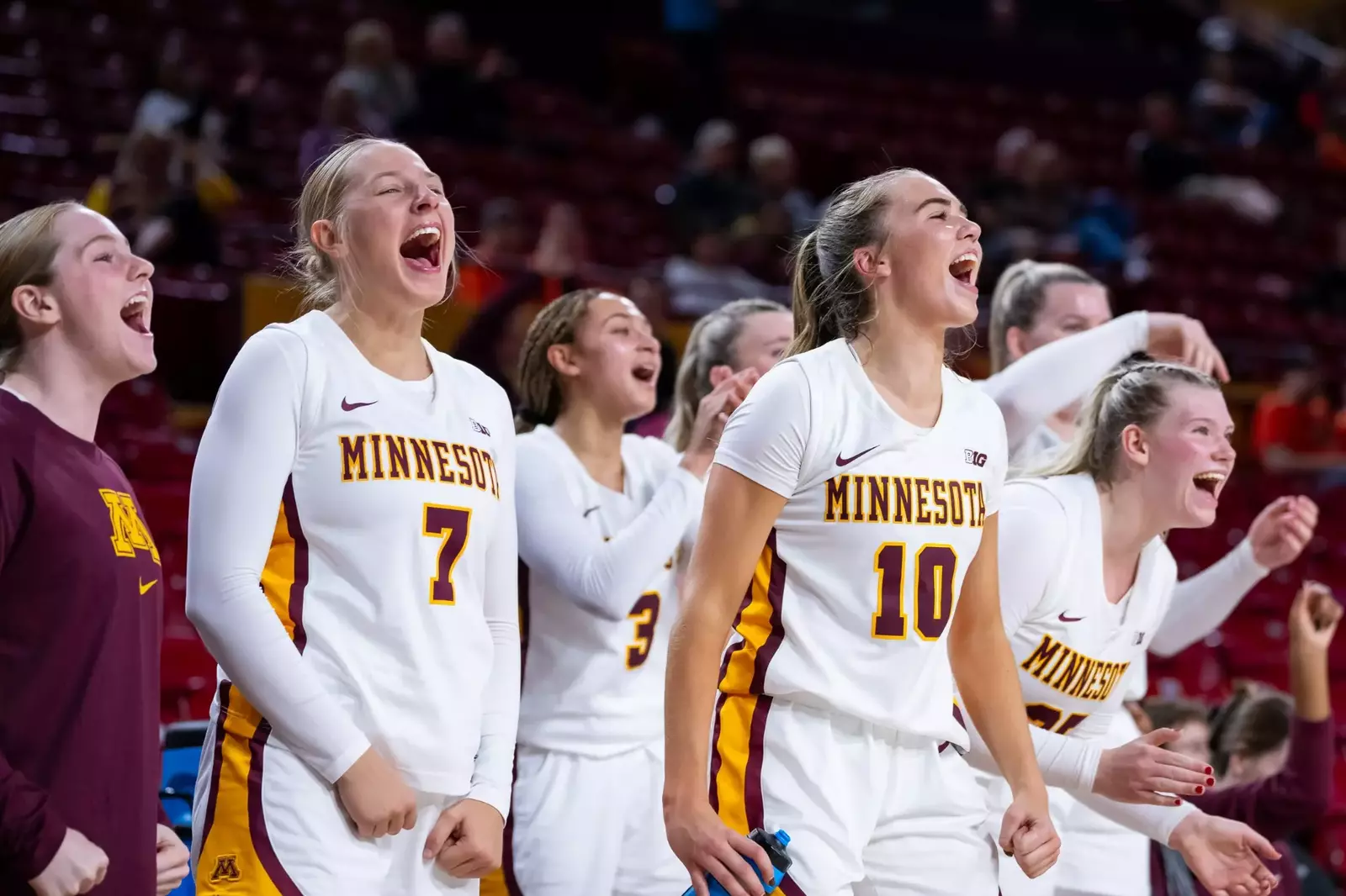 Minnesota Women’s Basketball Dominates Oregon State 73-38