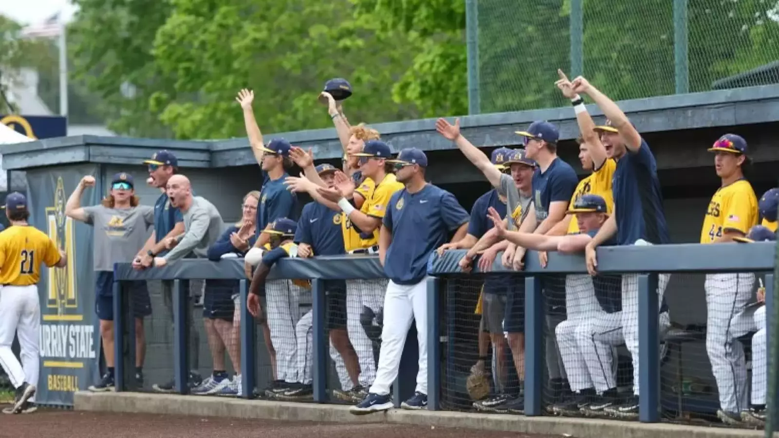 Murray State Outlasts Redbirds In Series Finale Slugfest - Murray State ...