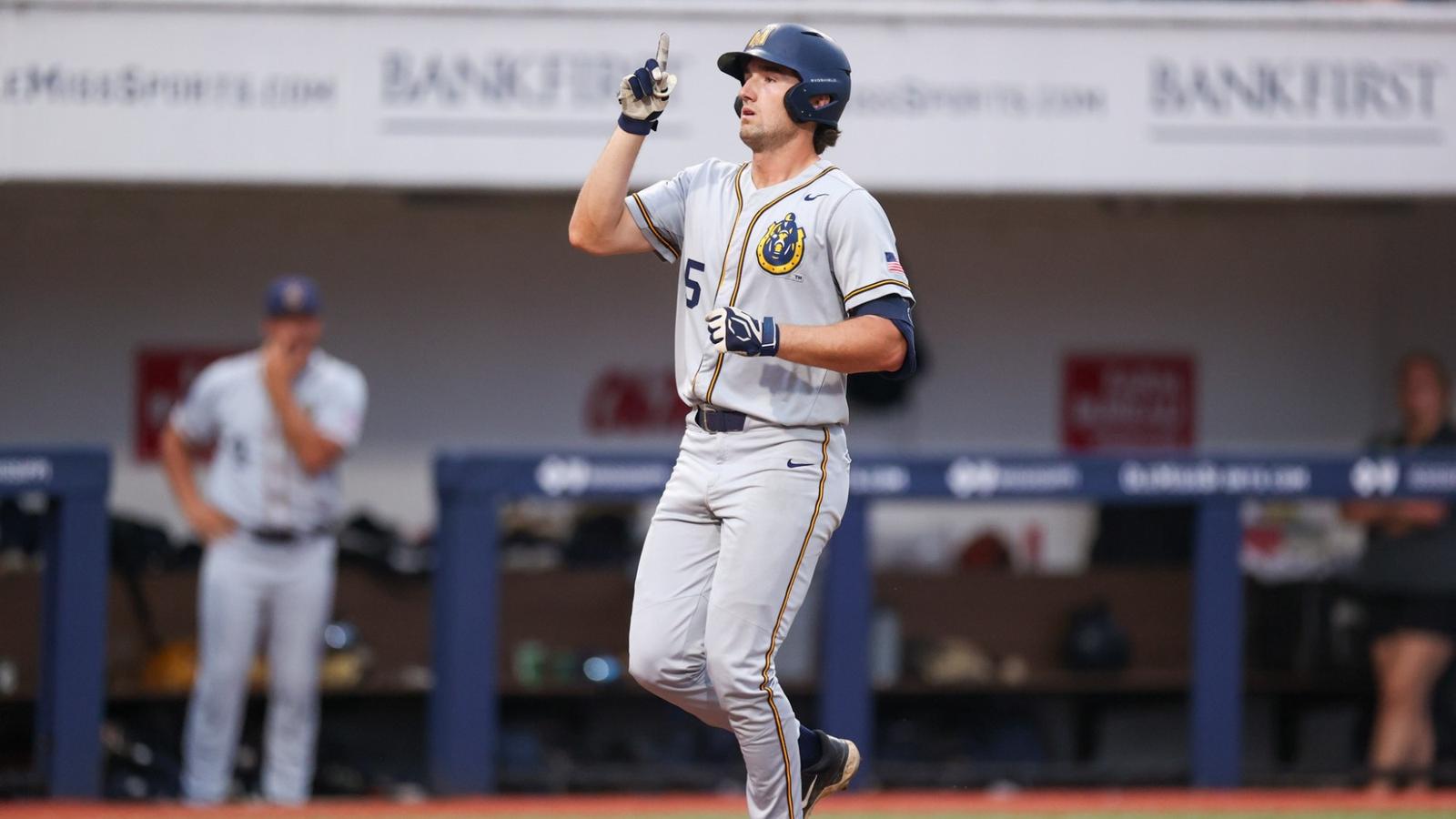 Murray State Racers Secure Epic Extra-Inning Victory Over Ole Miss