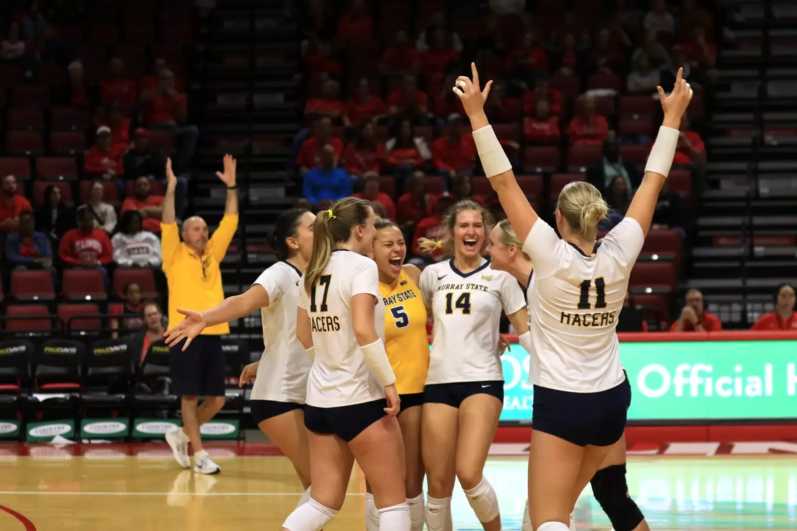 Volleyball Opens MVC Play With Win Over Illinois State BVM Sports