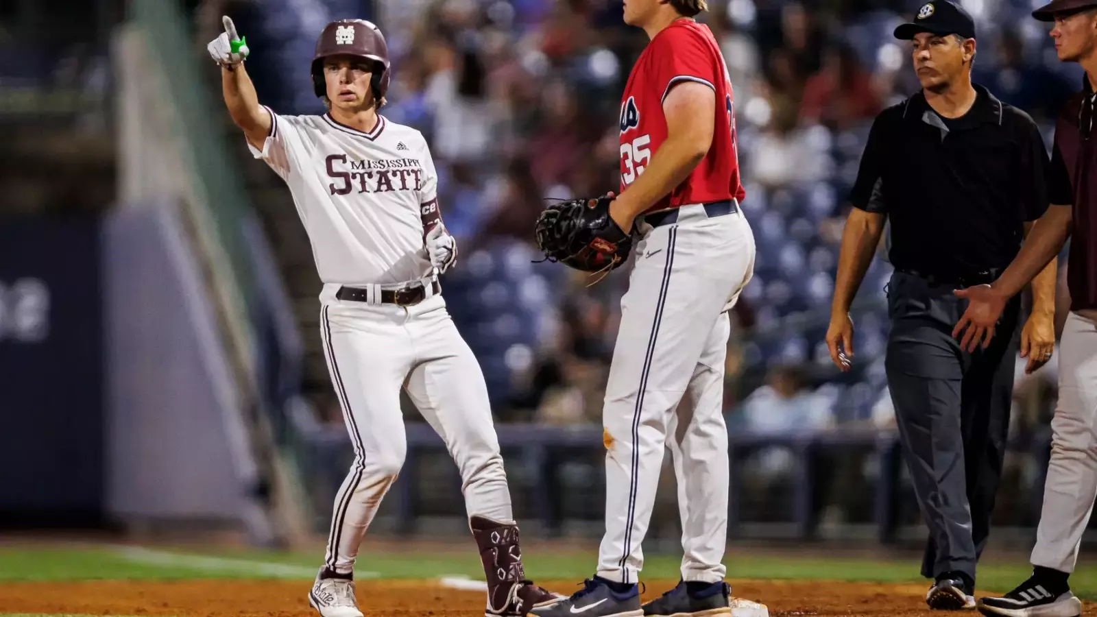 Diamond Dawgs Set For Top 25 Showdown With Alabama - Mississippi State