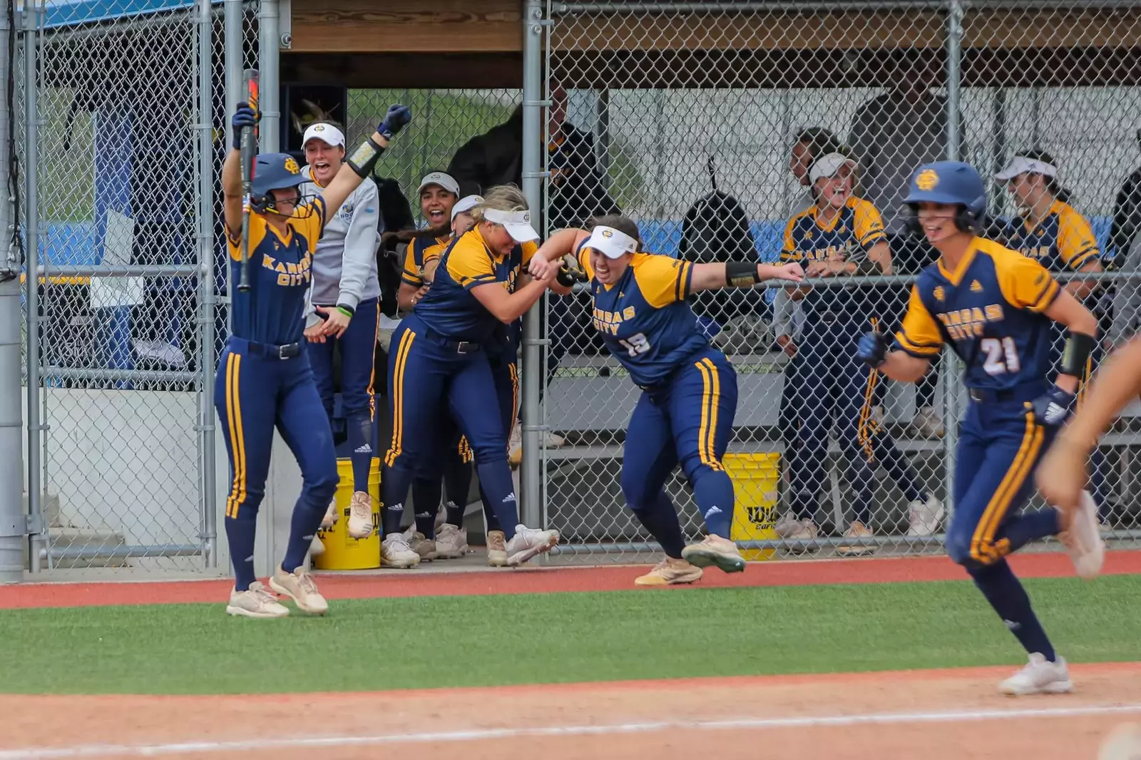 University of Missouri Kansas City Official Athletics site