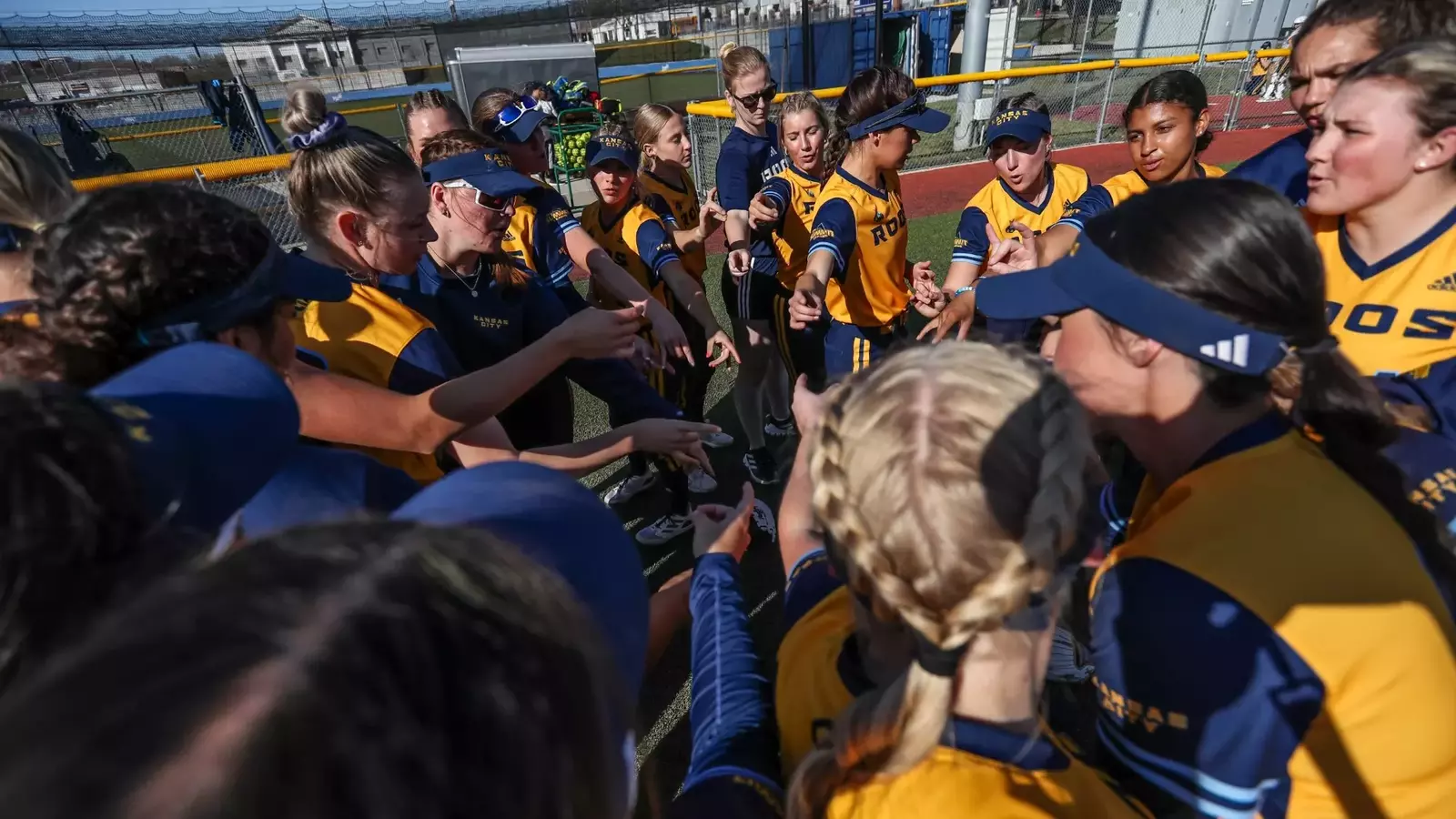 University of Missouri Kansas City Official Athletics site