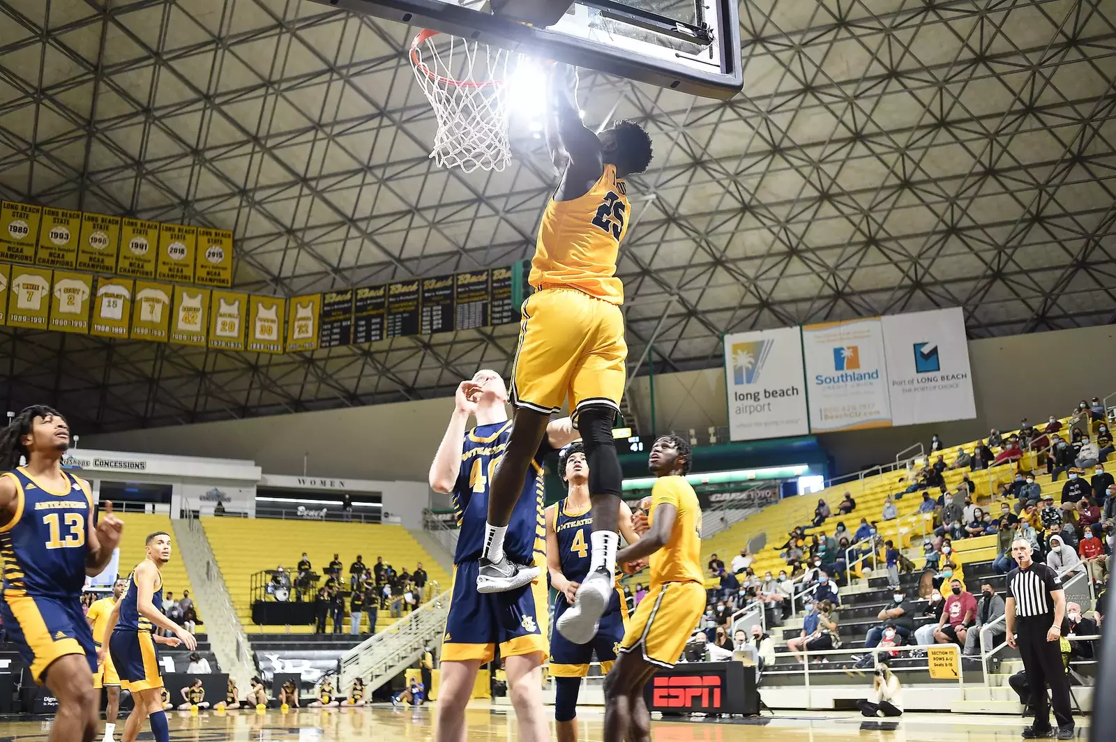 Men's Basketball Opens Road Trip Thursday At UC Riverside Long Beach