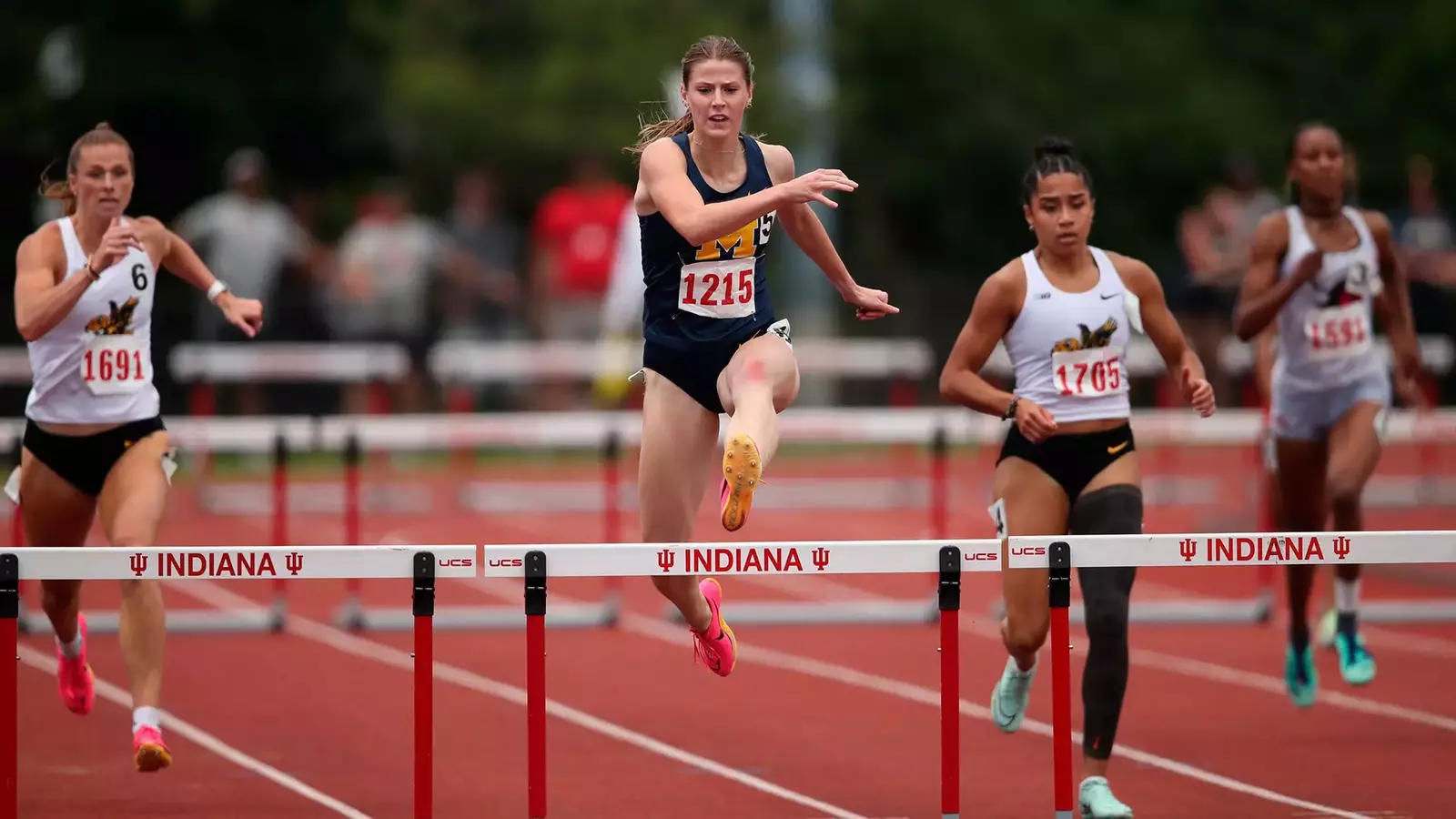 Sutherland Posts Top 400Meter Hurdle Time at Tom Jones Invitational