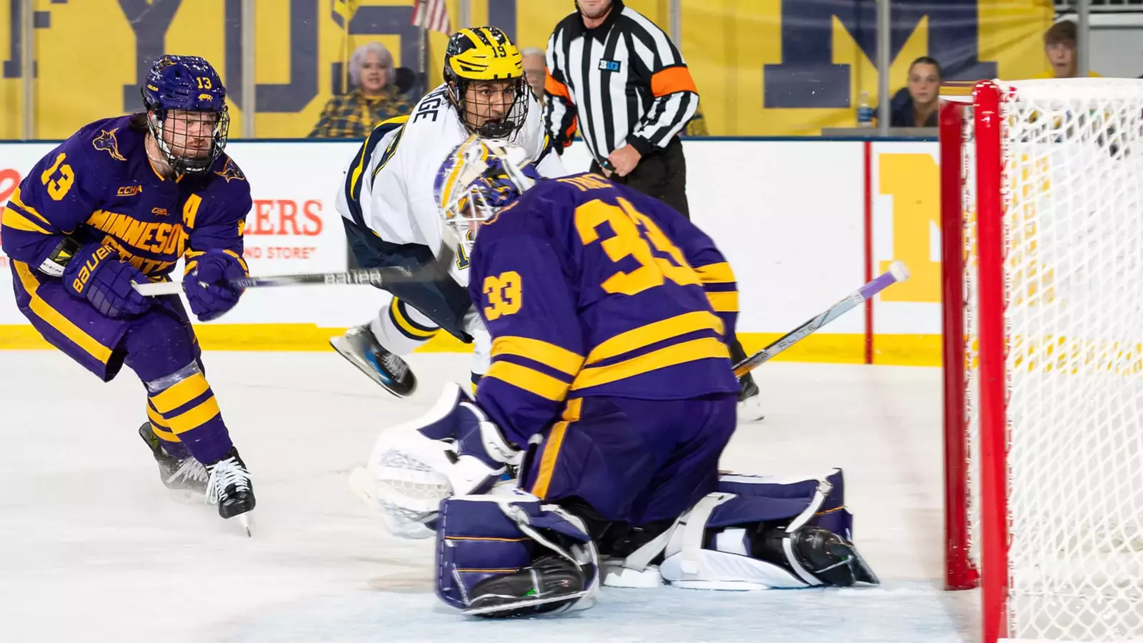 Hage Continues Hot Start as Michigan Overpowers Minnesota State