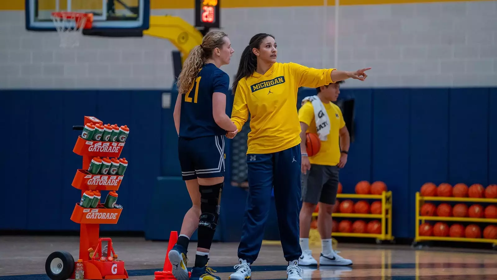 Wolverines Add Achonwa to Women’s Basketball Coaching Staff – University of Michigan Athletics