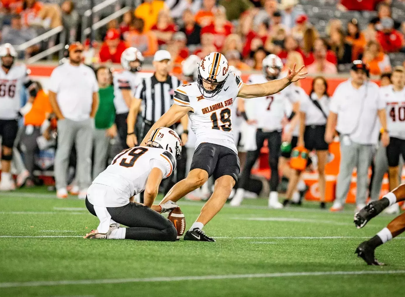 Alex Hale a Lou Groza Award “Star of the Week” Again Oklahoma State