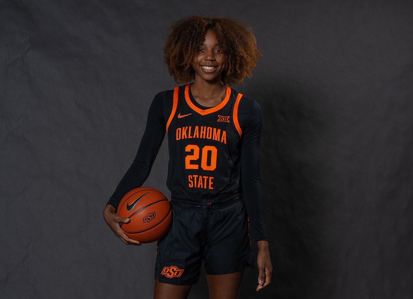 Cowgirl Basketball Adds Inside Presence With Transfer Stacie Jones