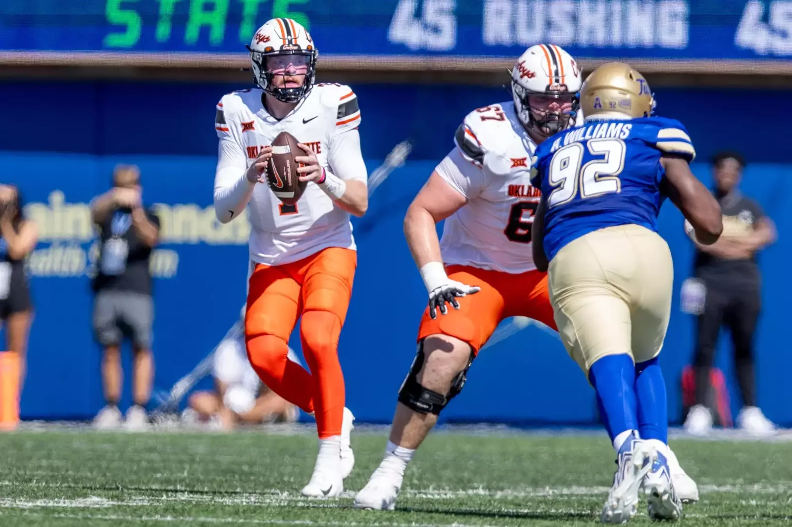 Bowman Named Walter Camp Offensive Player of the Week Oklahoma State