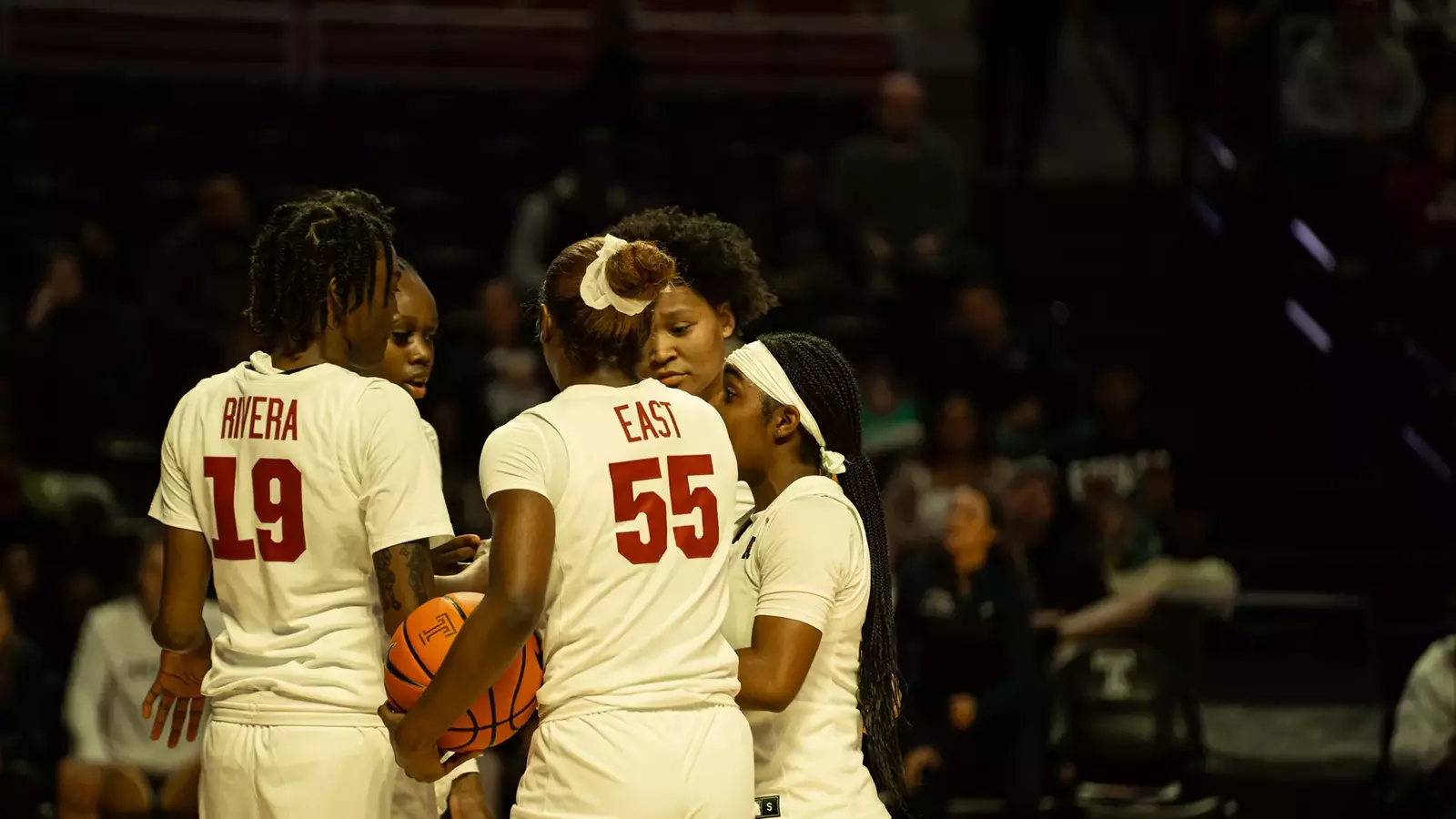 Women's Basketball Wins Big 5 Opener Against Drexel - Temple