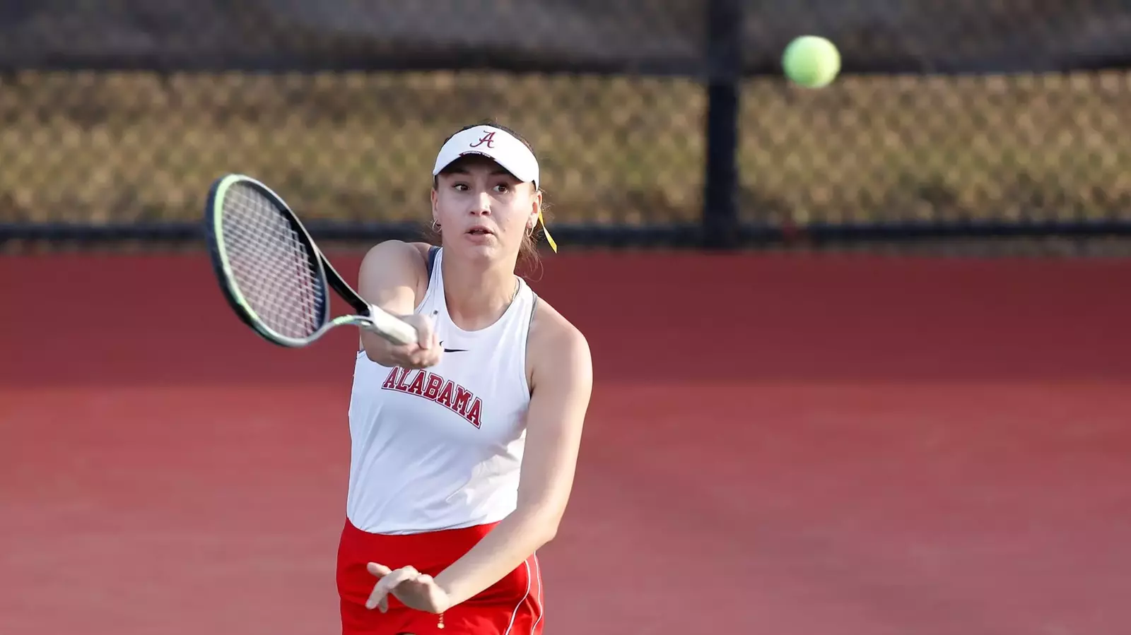 Alabama Womens Tennis Defeats No 28 Kentucky 4 0 In Sec Home Opener