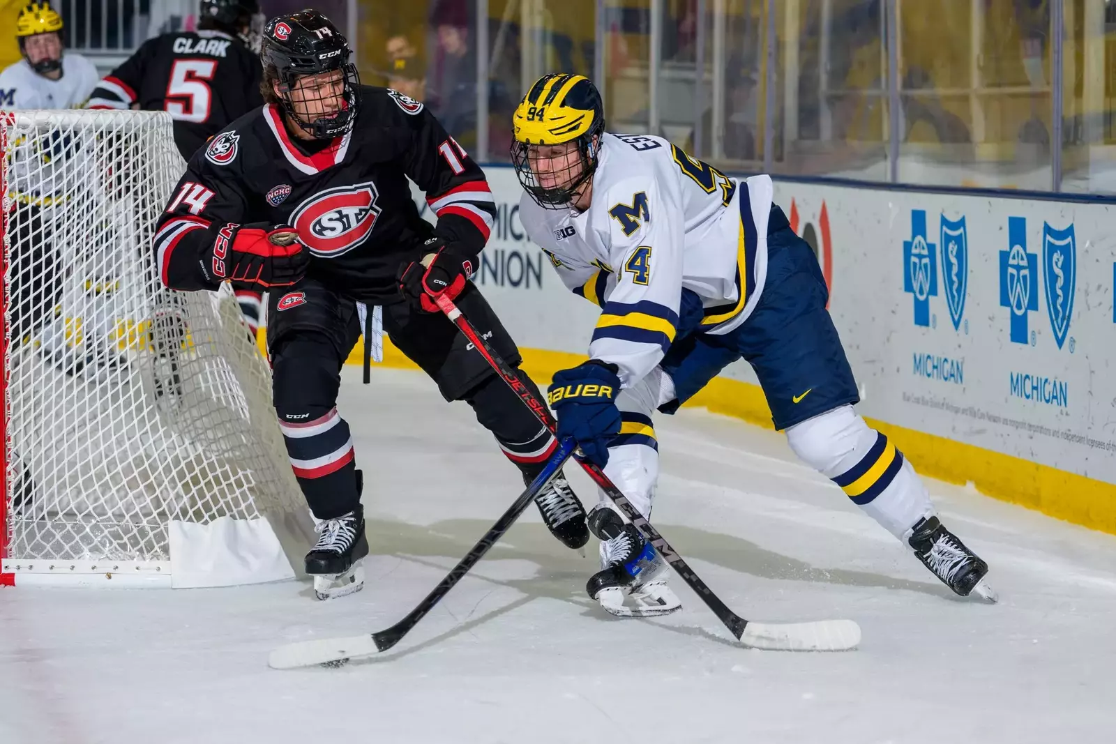 No. 13 St. Cloud State Men’s Hockey Falls to No. 10/9 Michigan in