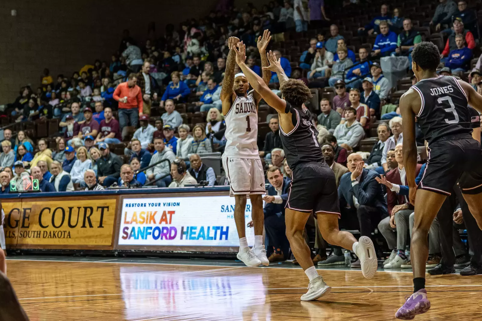Southern Illinois Salukis Official Athletics site