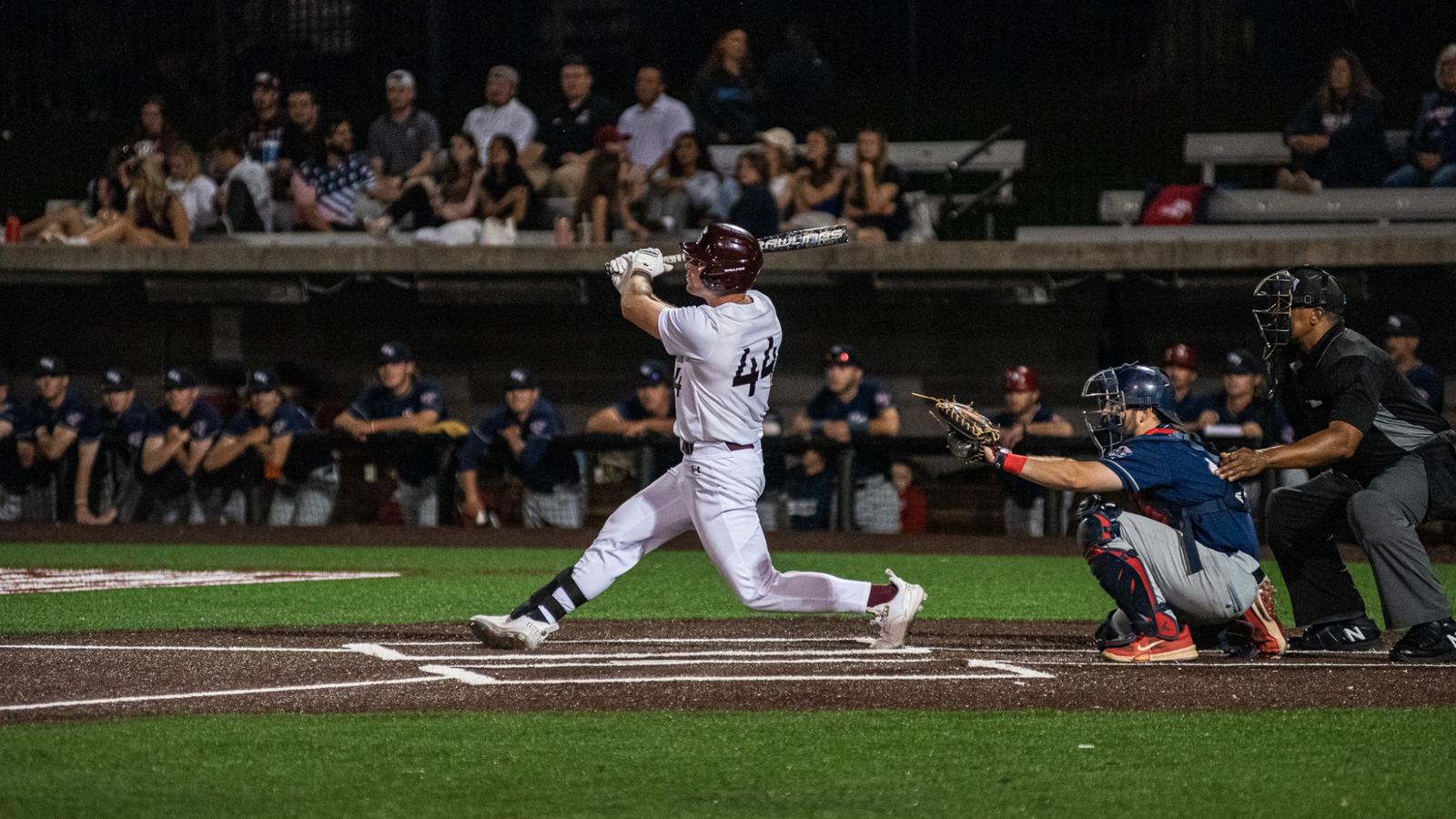 Recap | Salukis Knock Off Southern Indiana 7-5 in Midweek Action
