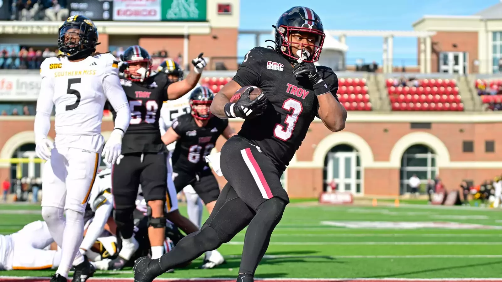 Troy Closes Season in Dominant Fashion – Troy University Athletics