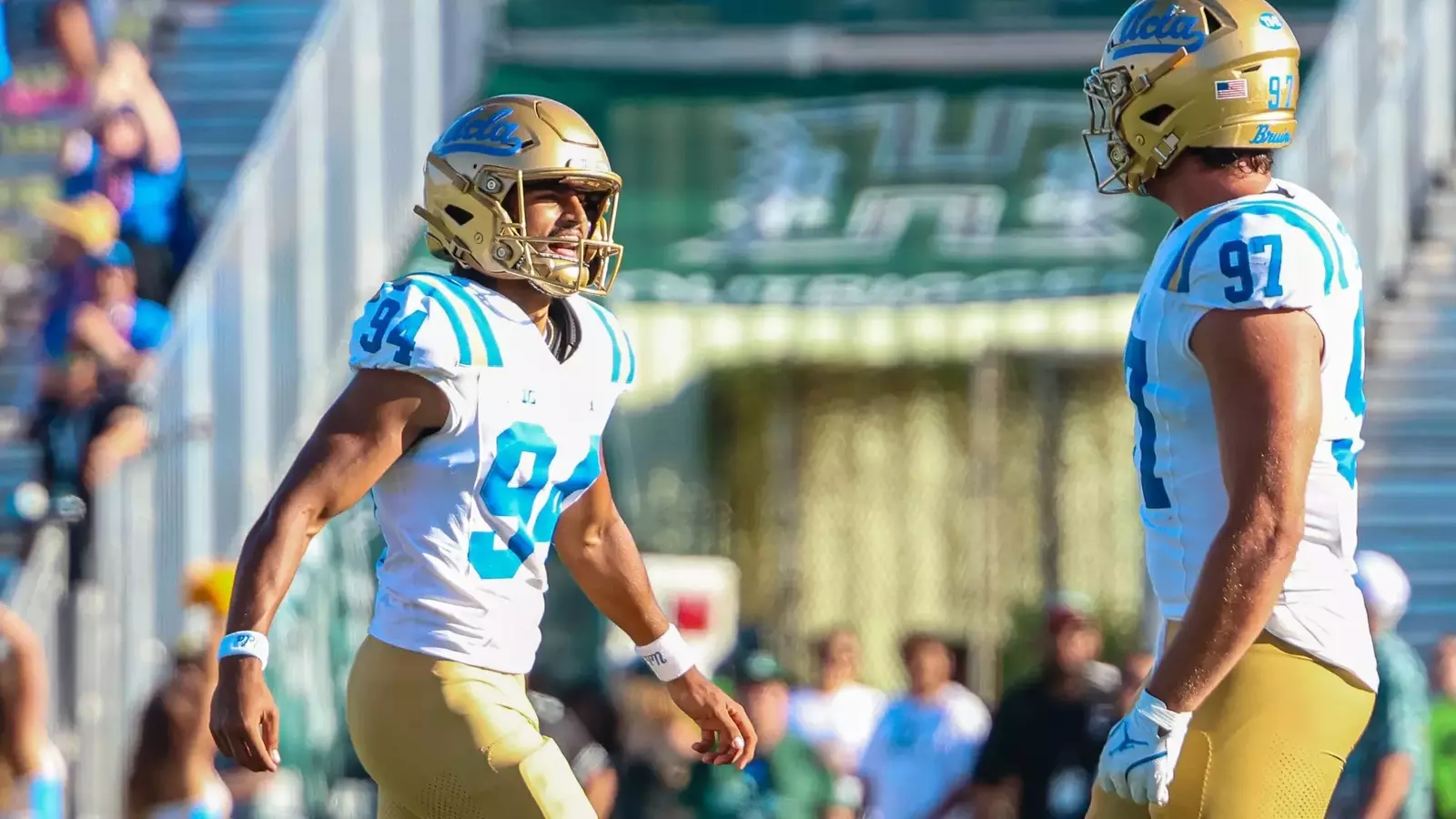 L’équipe de football de l’UCLA ouvre la saison avec une victoire 16-13 à Hawaï