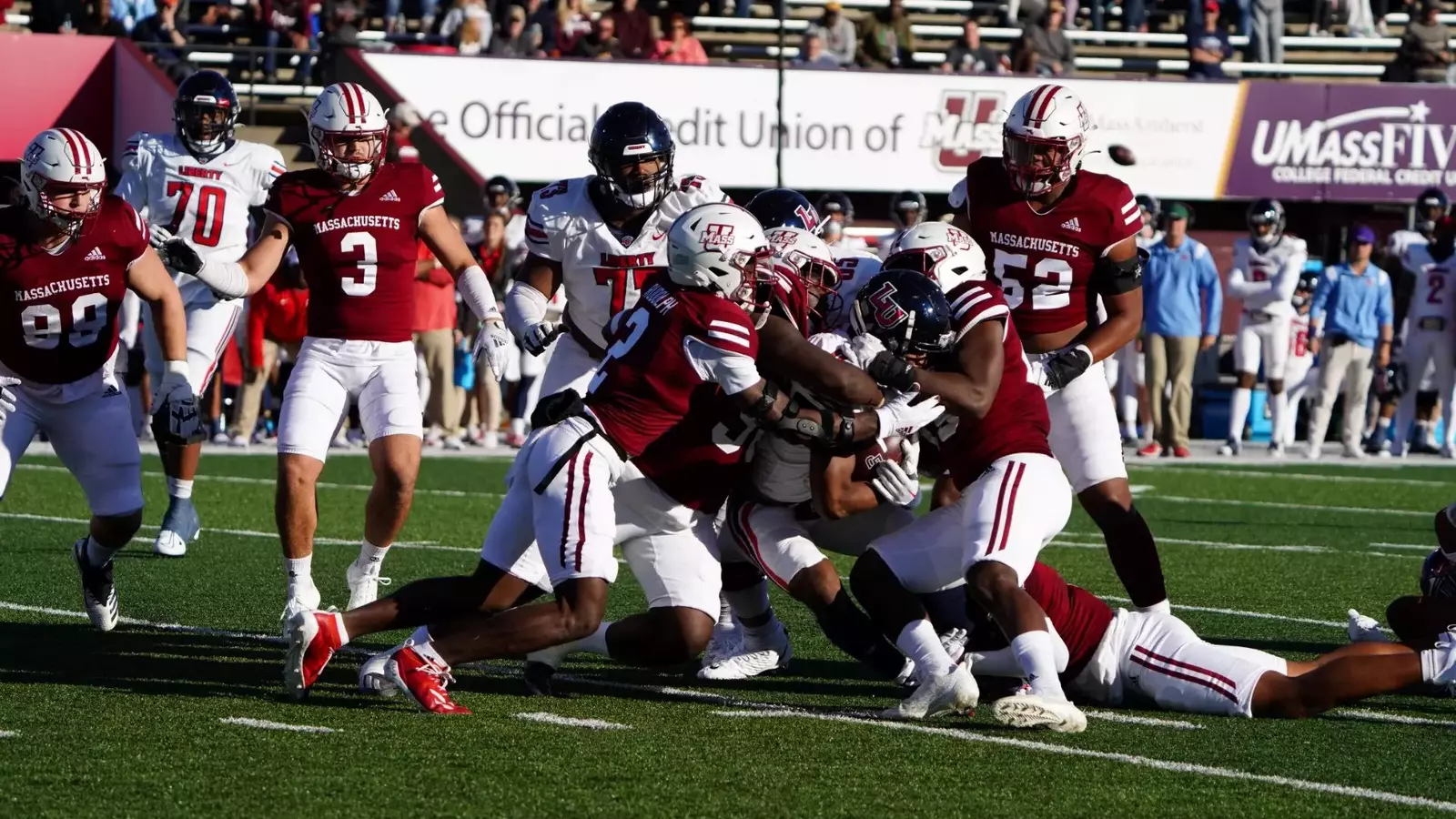 Massachusetts Football Welcomes Buffalo To McGuirk On Saturday ...